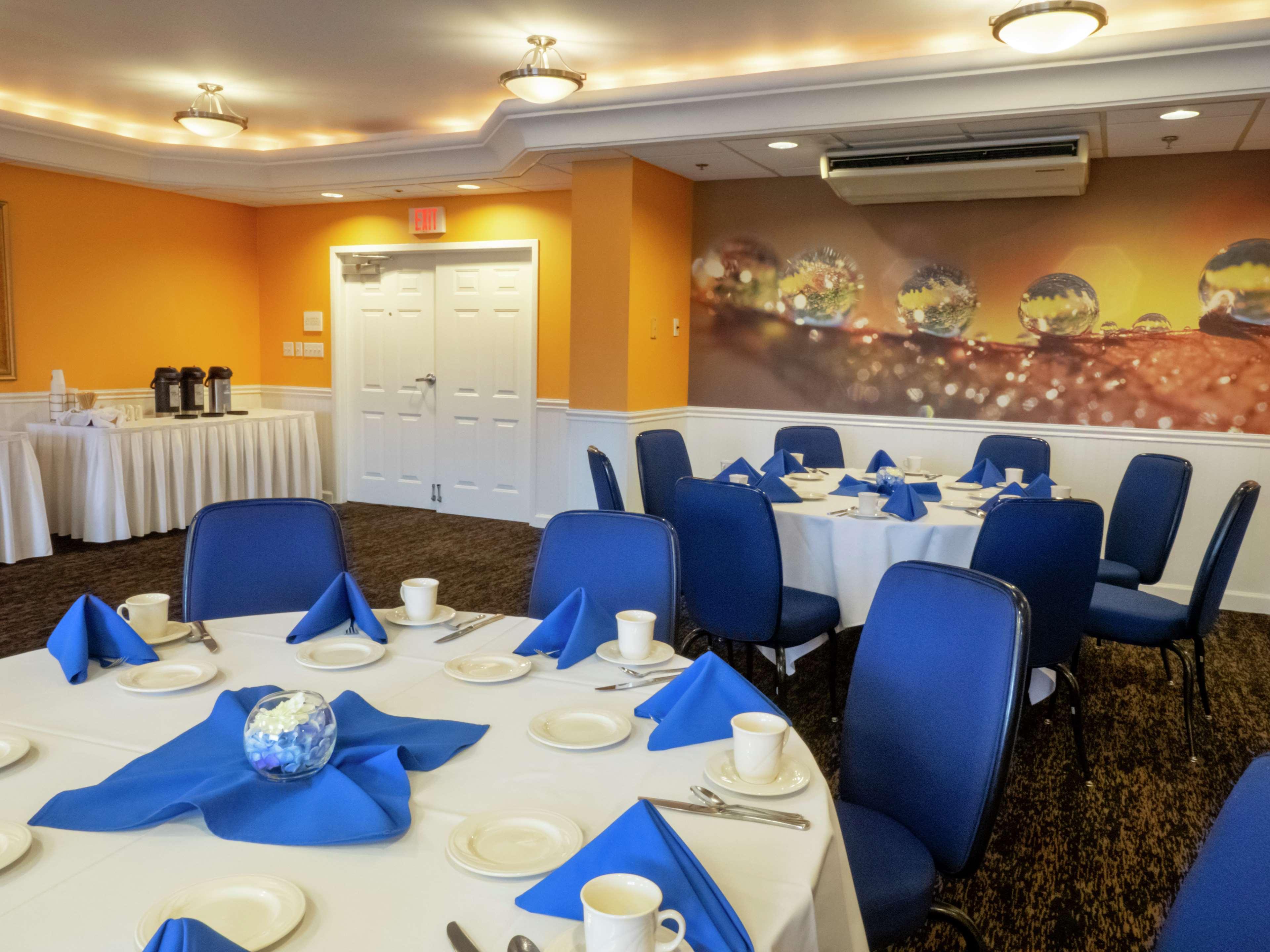 Doubletree By Hilton Buffalo-Amherst Bagian luar foto