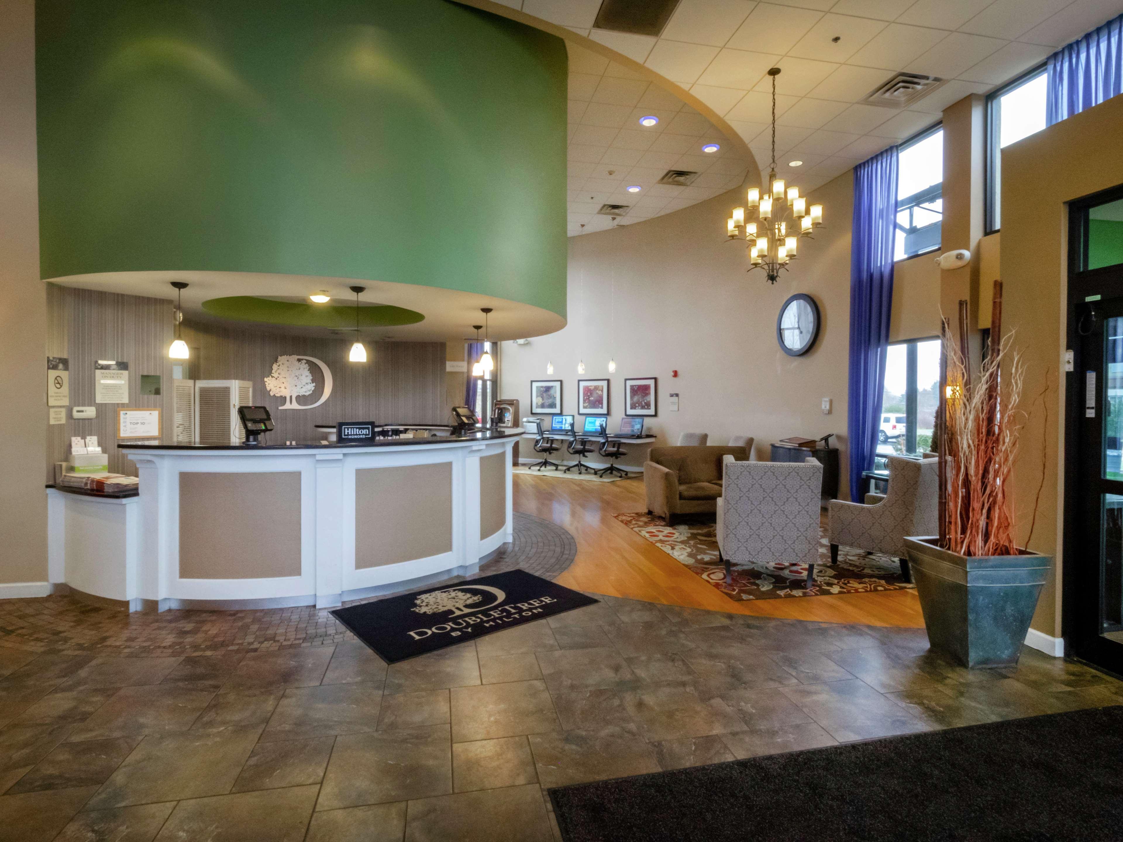 Doubletree By Hilton Buffalo-Amherst Bagian luar foto