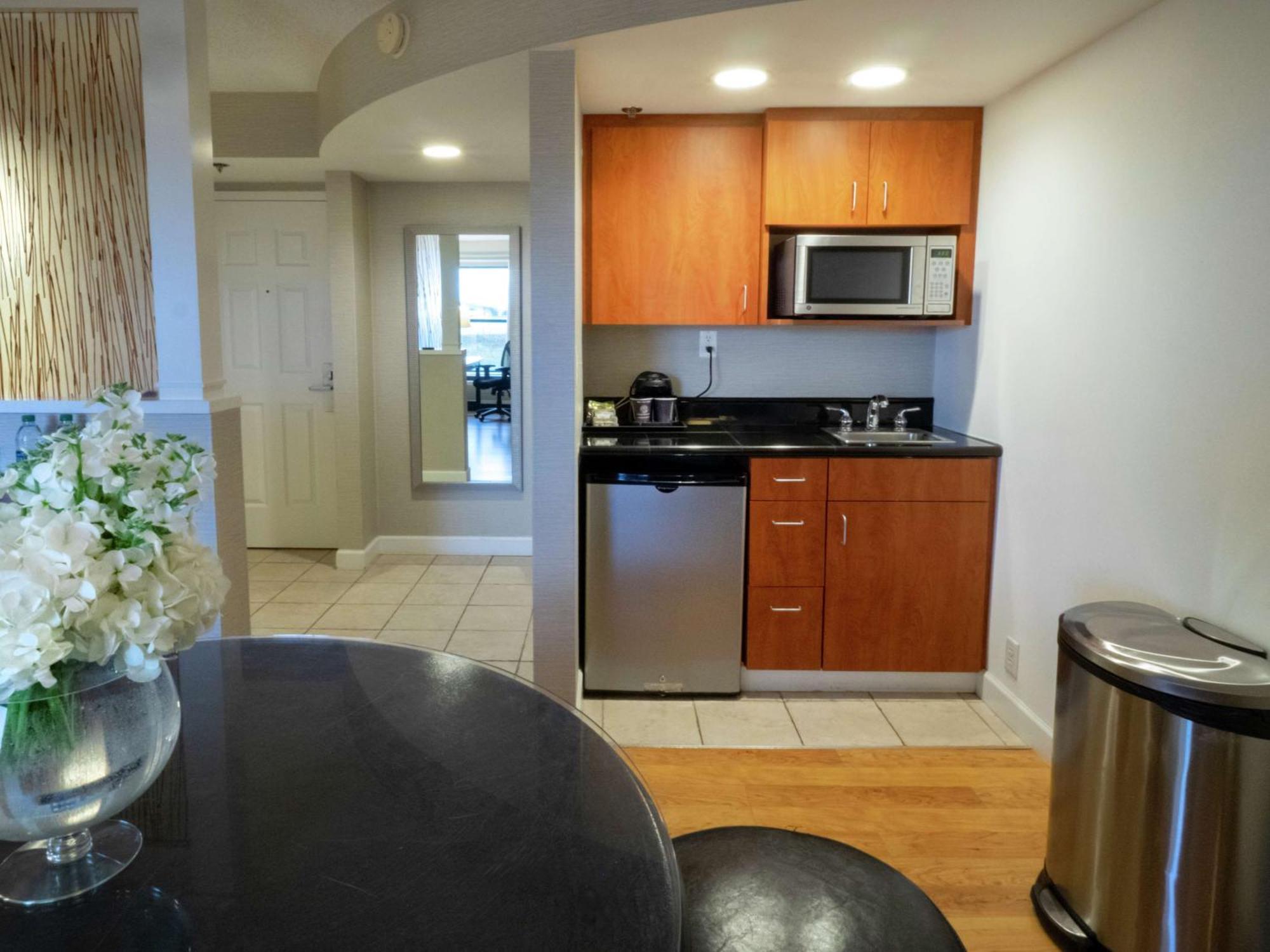 Doubletree By Hilton Buffalo-Amherst Bagian luar foto